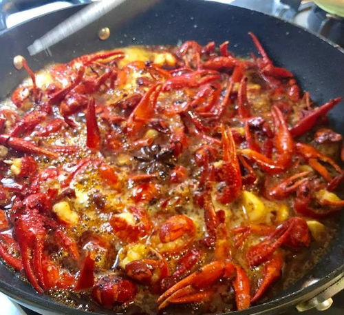 小龍蝦最好吃的做法，色香味俱全，簡(jiǎn)單易學(xué)上桌必光盤(pán)