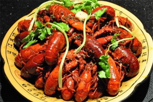 紅鼎紅特色四季龍蝦館加盟優勢——匠心調料，鑄就核心競爭力